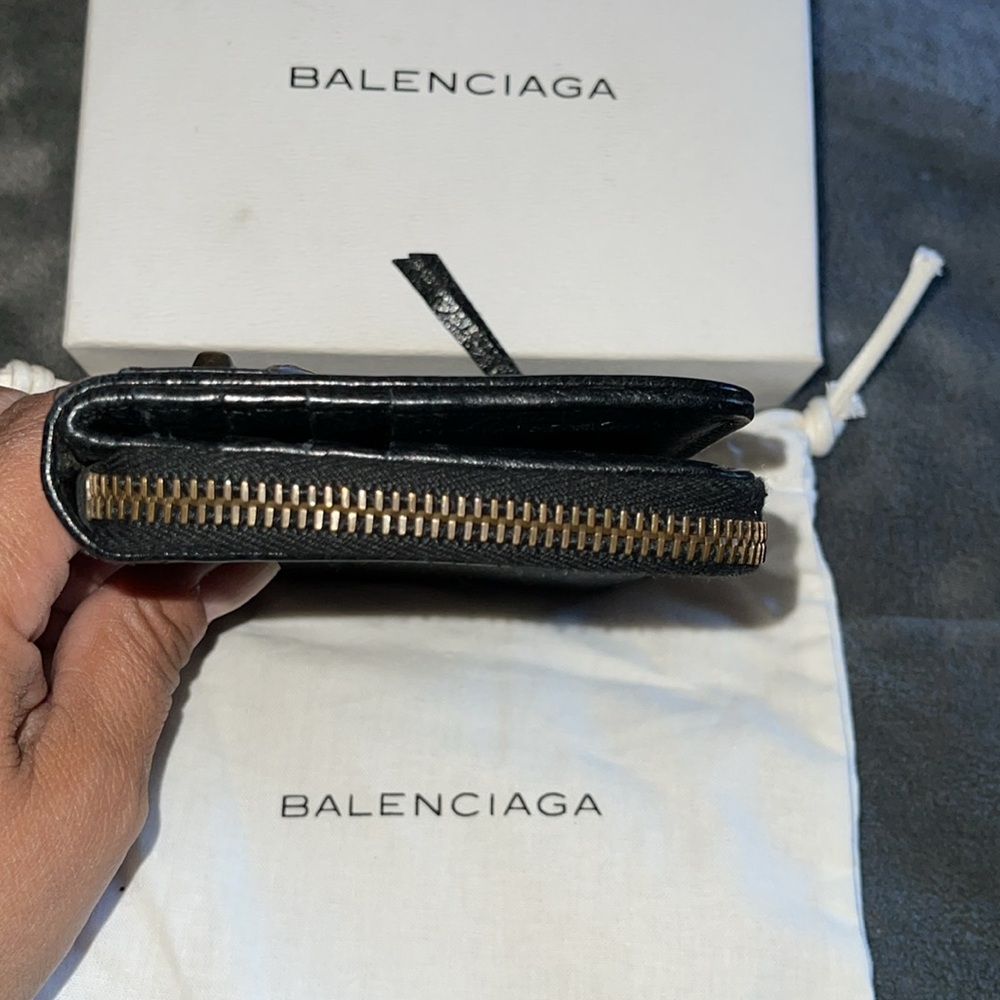Balenciaga Preloved wallet great condition comes with box n dust bag - Picture 7 of 10